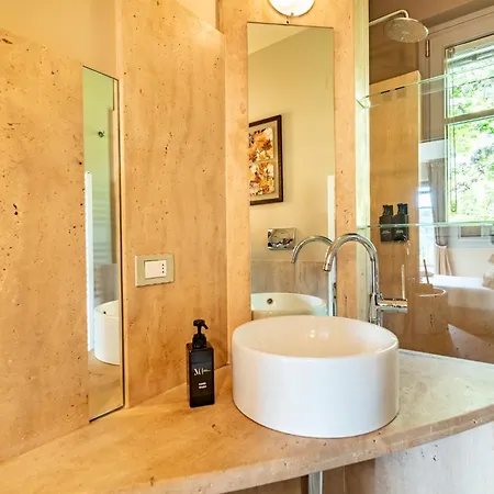 Tenuta Moncarlino 4*