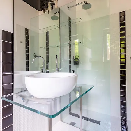 Tenuta Moncarlino 4*