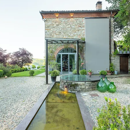 Tenuta Moncarlino 4*