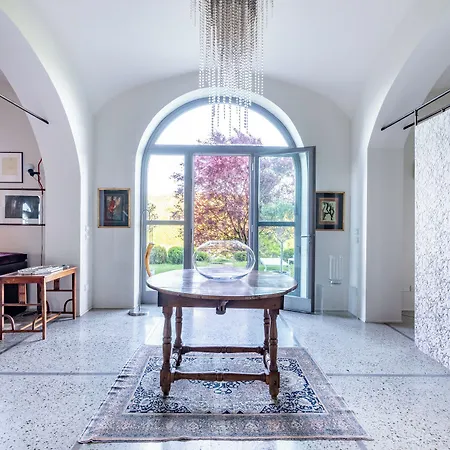 Tenuta Moncarlino 4*