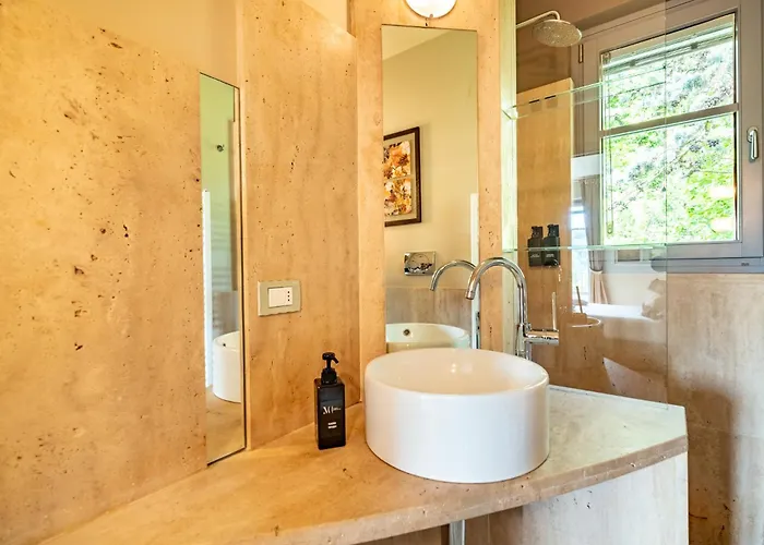 Tenuta Moncarlino 4*