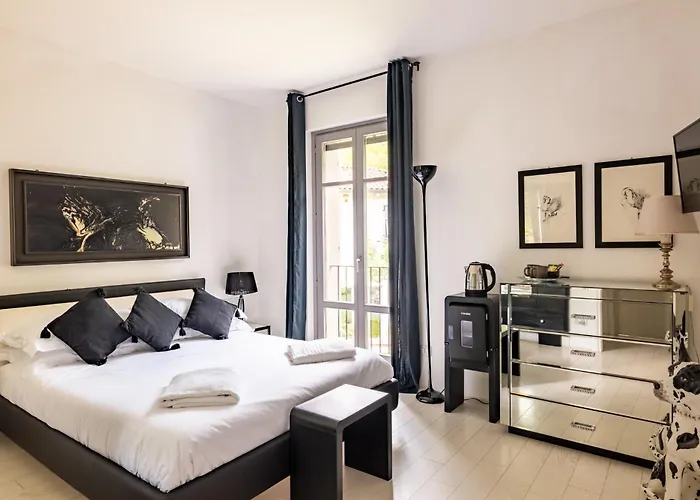 Tenuta Moncarlino Bed & Breakfast 4*
