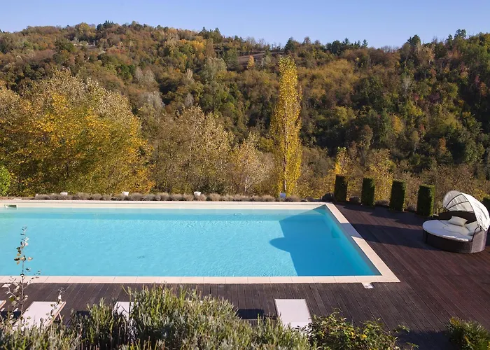Tenuta Moncarlino 4*